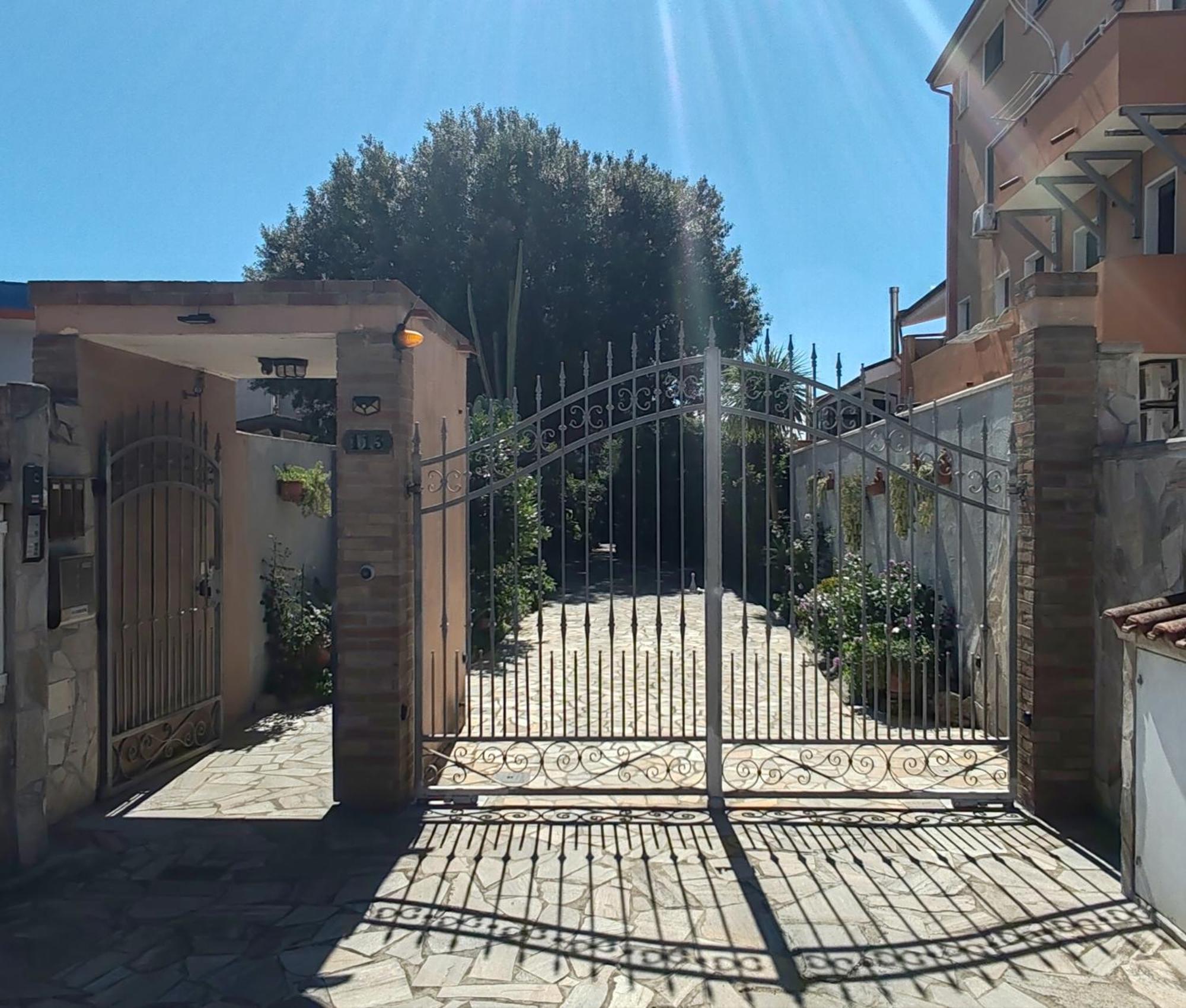 Casa Gio Apartment Assemini Exterior foto